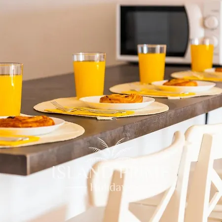 Oceanfront With Stunning Views Lbr650 شقة *