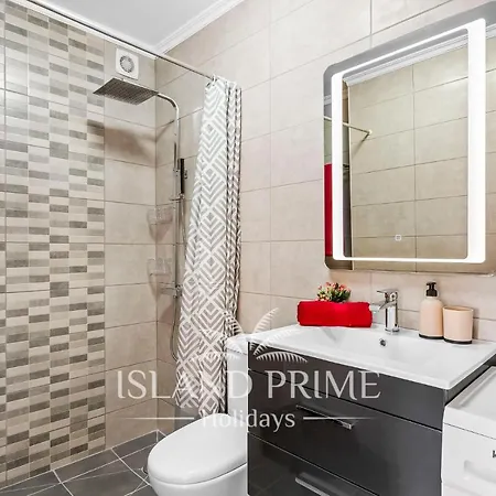 Oceanfront With Stunning Views Lbr650 *